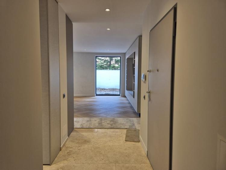 Apartament cu 4 camere decomandat, mobilat în Voluntari