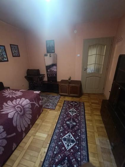 Apartament cu 2 camere semidecomandat, mobilat în Dumbrava 2
