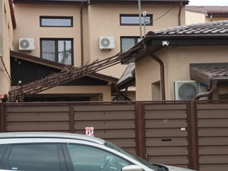 Casă cu 4 camere în Giulești