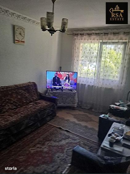 Apartament cu 3 camere decomandat în Ostroveni