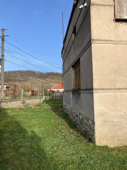 Casă cu 4 camere cu Teren 2054 Mp în Geoagiu