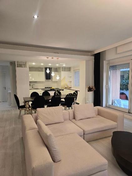 Apartament cu 5 camere decomandat, mobilat în Șoseaua Nordului