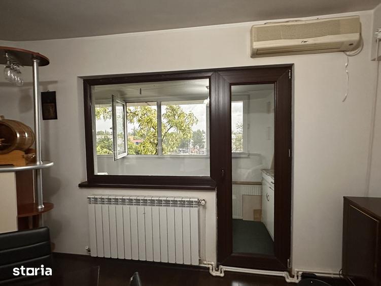 Apartament cu 4 camere decomandat în Central
