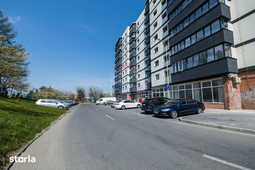 Spațiu comercial, de 38 mp, în Tractorul