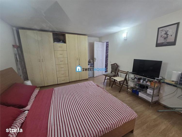 Casă cu 4 camere în Central