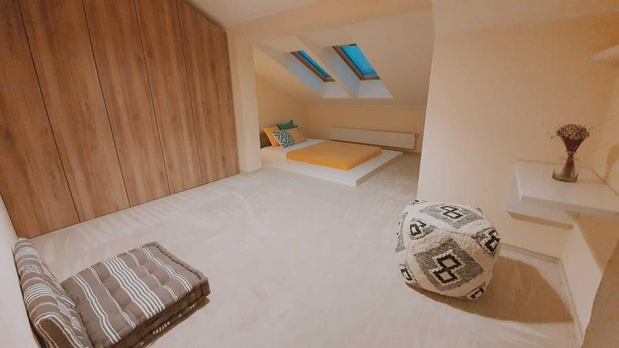 Apartament cu 3 camere decomandat în Dumbrăvița