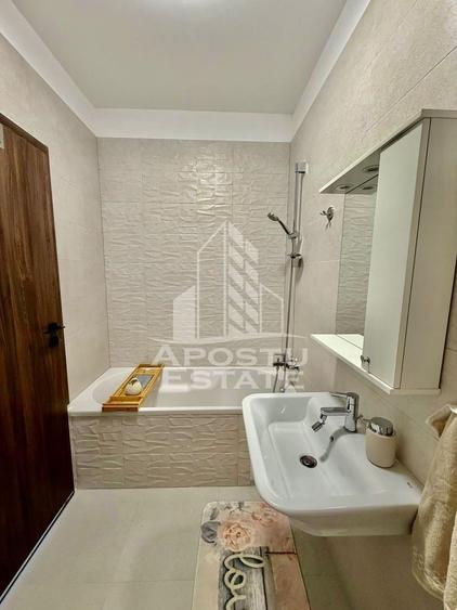 Apartament cu 3 camere decomandat, mobilat în Torontalului
