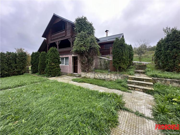 Vila de vacanta - D P M - teren 6.226mp - 1