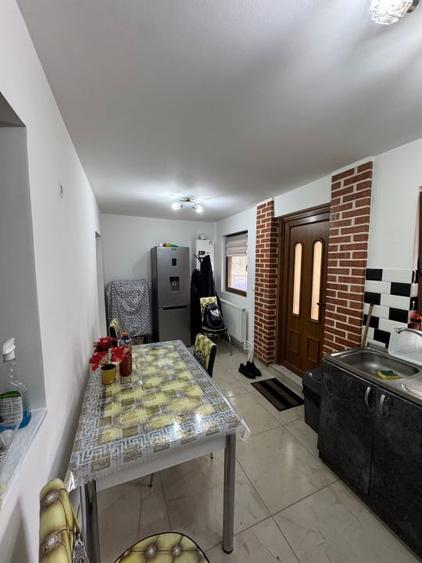 Casă individuală cu 2 camere cu Canalizare în Valea Roșie