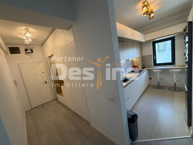 Apartament cu 3 camere, mobilat în Craiovița Nouă