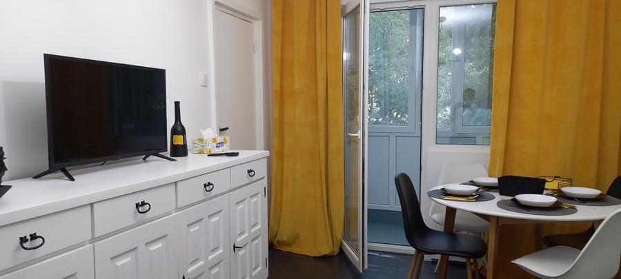 Apartament cu 3 camere semidecomandat în Tomis Nord