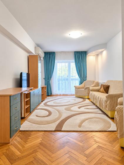 Apartament cu 2 camere decomandat în P-ța Unirii