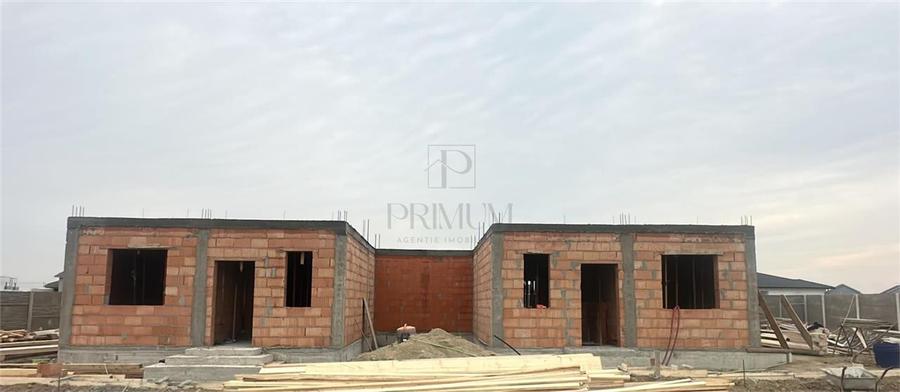 Duplex cu 3 camere cu Teren 285 Mp în Urseni