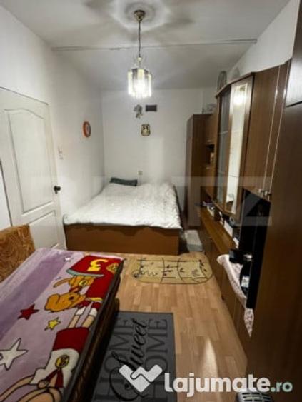 Apartament cu 5 camere semidecomandat în Independenței