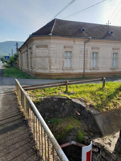 Casă cu 6 camere în Zam