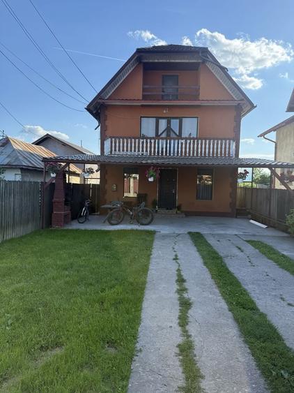 Casă cu 4 camere în Bucov