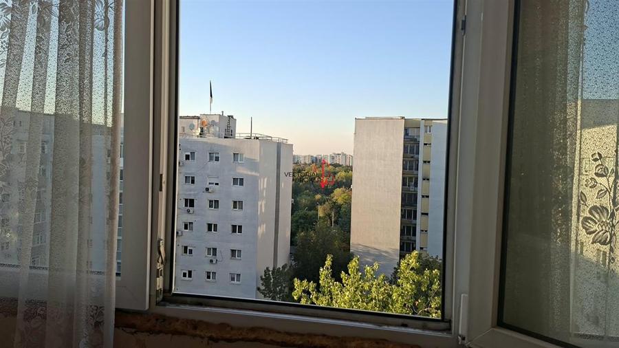 Apartament cu 3 camere decomandat în Basarabia