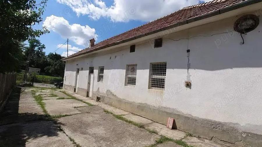 Spațiu comercial, de 301 mp, în Dârjiu