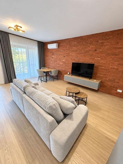 Apartament cu 2 camere decomandat în Centru Civic