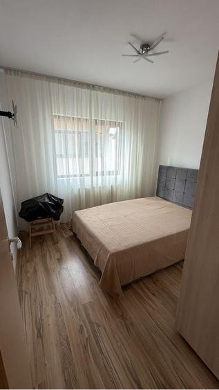 Apartament cu 2 camere decomandat în Titan