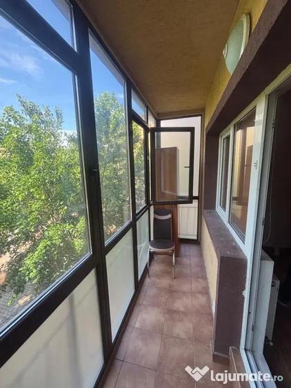 Apartament cu 2 camere semidecomandat în Militari