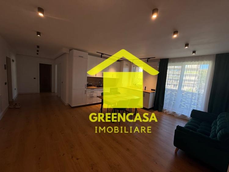 Apartament cu 4 camere semidecomandat, mobilat în Chinteni