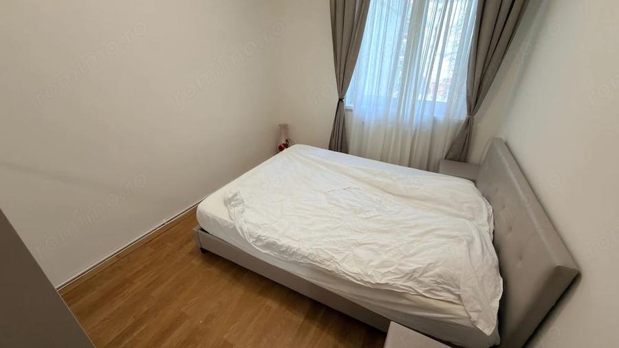 Apartament 3 camere decomandate zona Strand - 3
