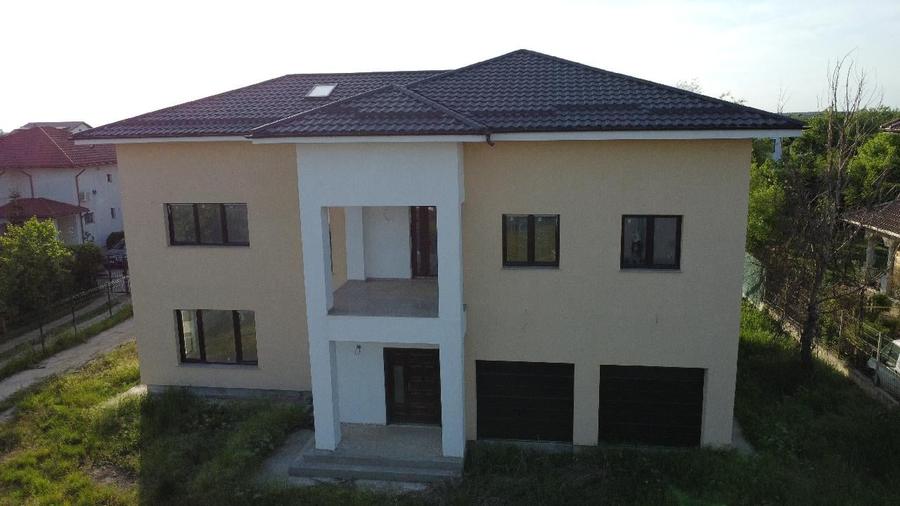 Casă individuală cu 5 camere cu Teren 1600 Mp în Mogoșoaia