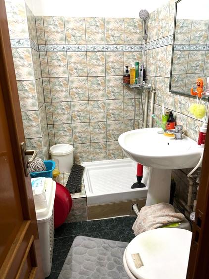 Apartament cu 4 camere decomandat, mobilat în Brătianu