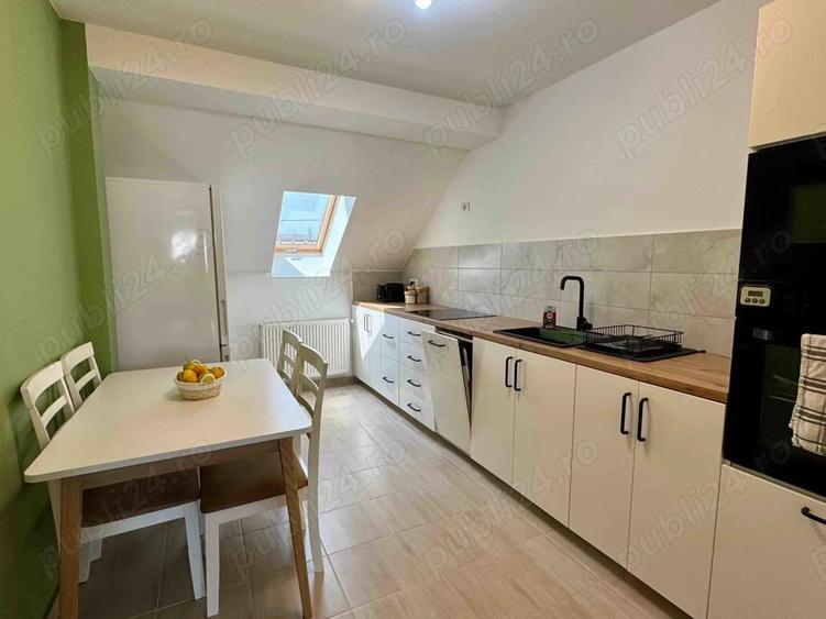 Casă cu 6 camere cu Teren 300 Mp în Dumbrăvița