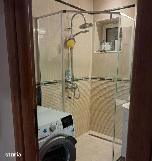 Apartament cu 4 camere în Republicii