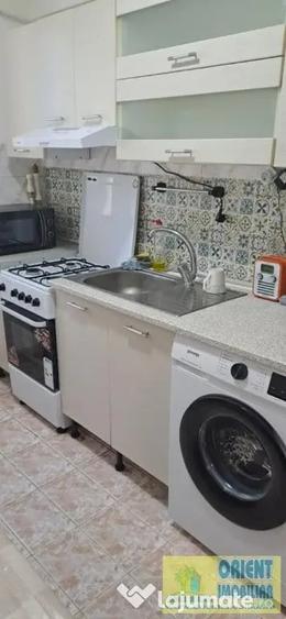 Apartament cu 2 camere decomandat în City Park Mall