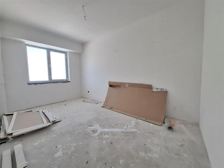 Penthouse cu 2 camere decomandat în Galata