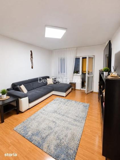 Apartament cu 3 camere semidecomandat, mobilat în Berceni