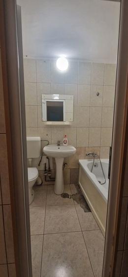 Apartament cu 2 camere decomandat în Drumul Taberei