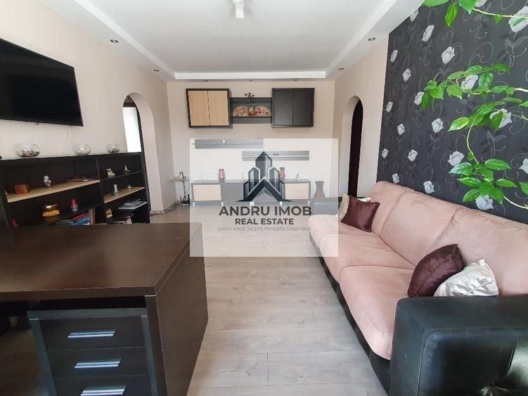 Apartament cu 3 camere decomandat în Dristor