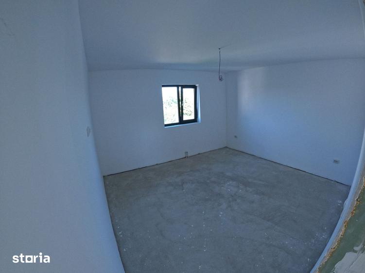 Casă cu 3 camere cu Canalizare în Central