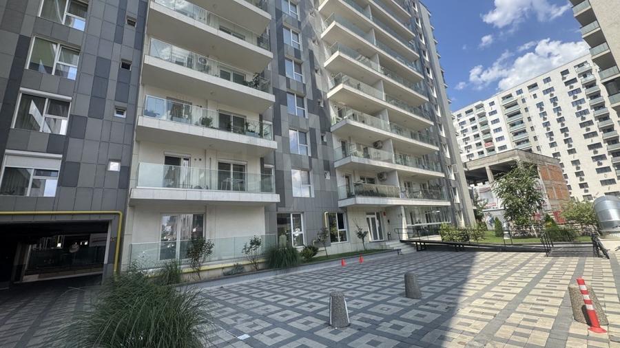 Apartament cu 4 camere semidecomandat, mobilat în Parcul Carol