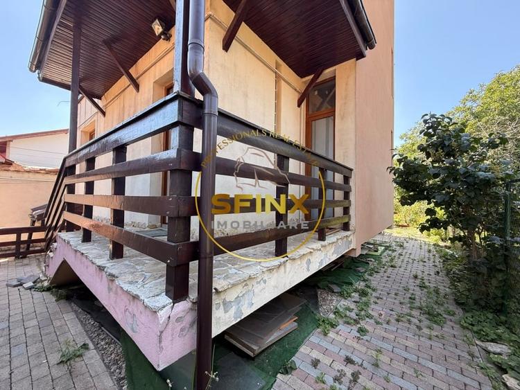 Casă individuală cu 4 camere cu Canalizare în Apărătorii Patriei
