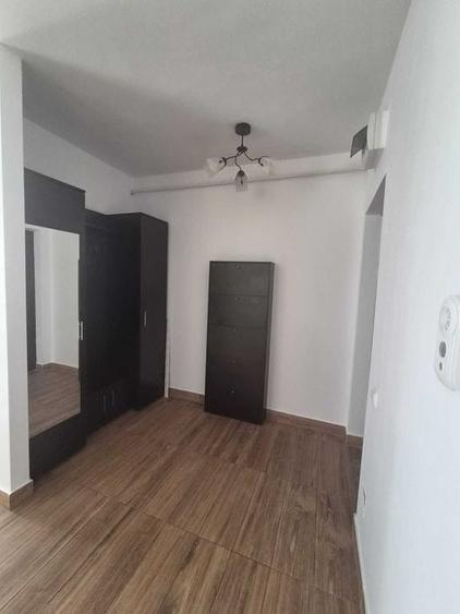 Apartament cu 3 camere decomandat, mobilat în Tătărași