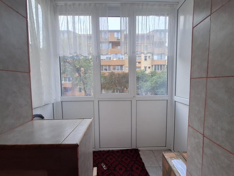 Apartament cu 2 camere nedecomandat, mobilat în Girocului