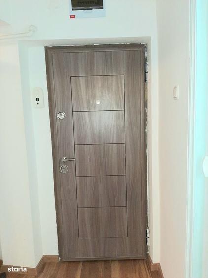 Apartament cu 3 camere semidecomandat în Micro 16