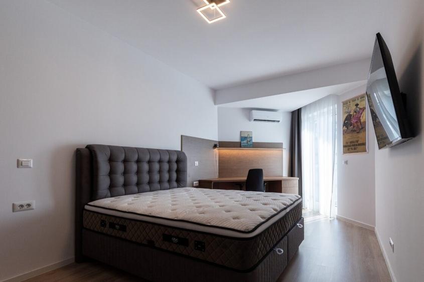 Apartament cu 3 camere decomandat, mobilat în 13 Septembrie