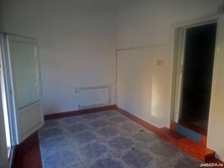 Spațiu comercial, de 40 mp, în Central