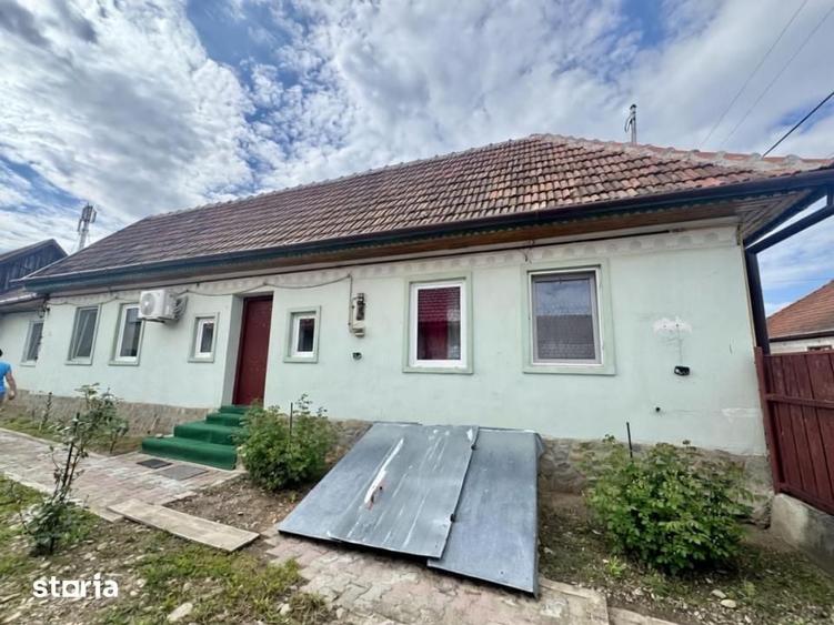 Casă cu 1 camere cu Teren 868 Mp în Arpașu de Jos