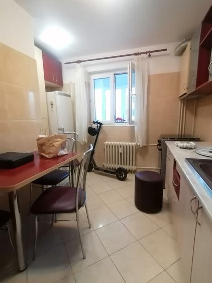 Apartament cu 2 camere decomandat în Obor
