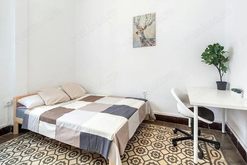 Garsonieră decomandată în Romană