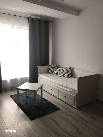 Garsonieră decomandată în Central