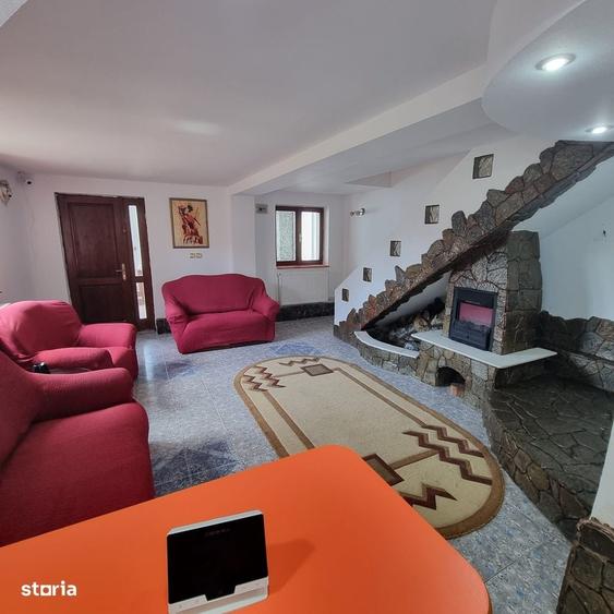 Casă cu 3 camere în Central