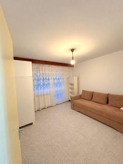Apartament cu 3 camere în Semicentral